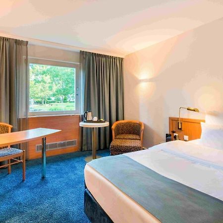 เบสต์ เวสเทิร์น พลัส โฮเทล เฟลล์บัค-ชตุทท์การ์ท Hotel เฟลบาค ภายนอก รูปภาพ