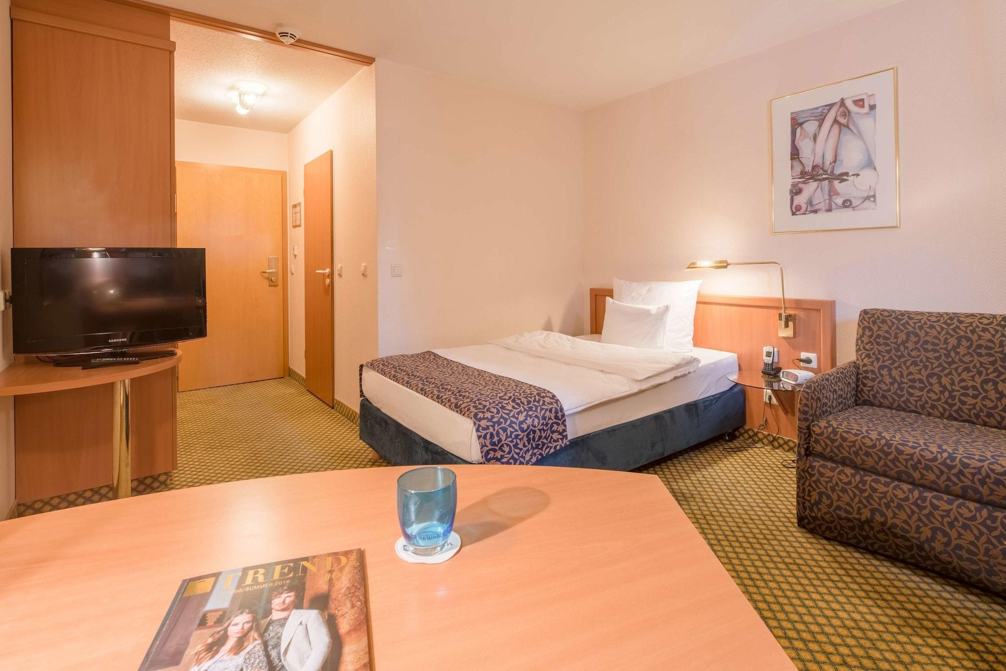 เบสต์ เวสเทิร์น พลัส โฮเทล เฟลล์บัค-ชตุทท์การ์ท Hotel เฟลบาค ภายนอก รูปภาพ