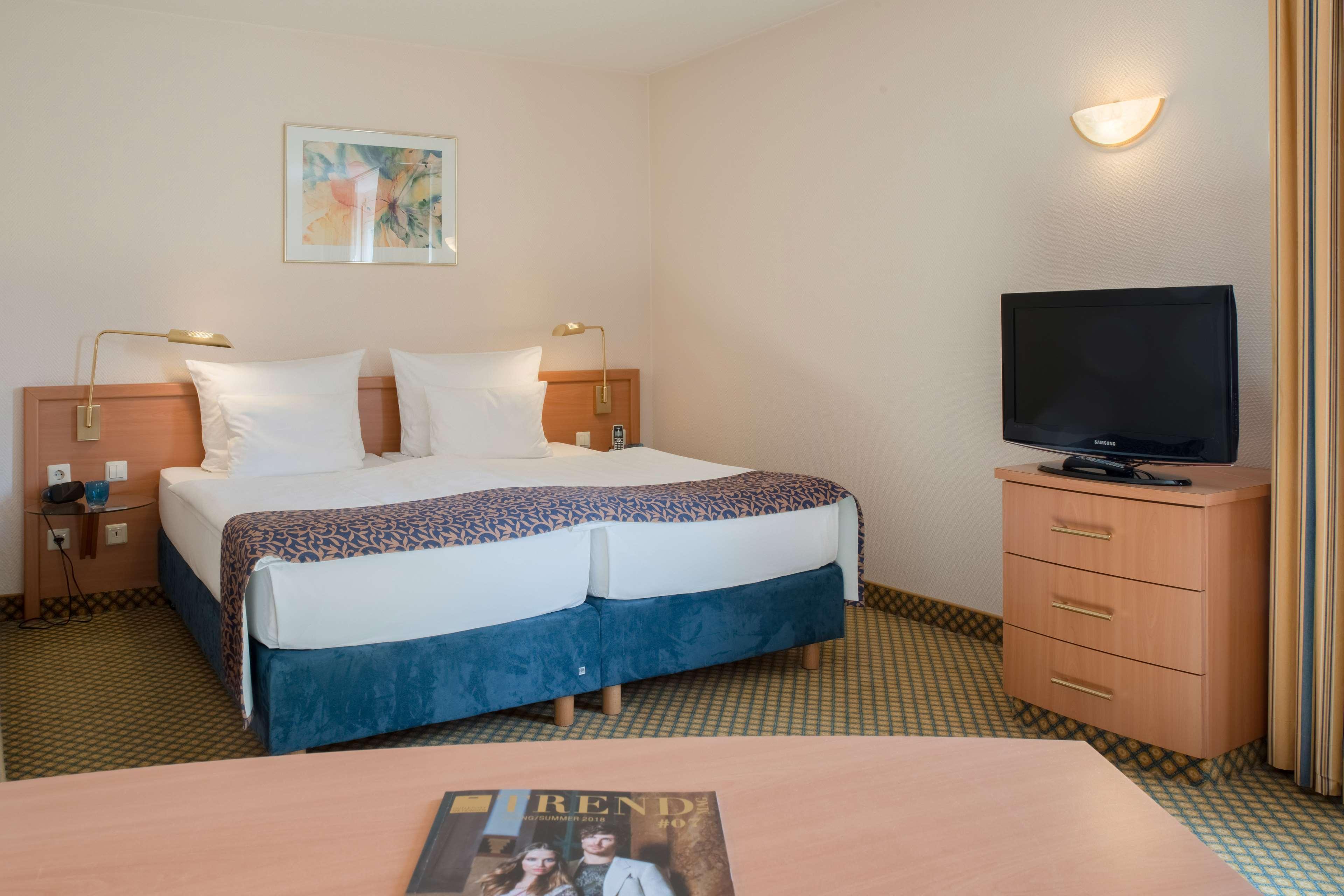 เบสต์ เวสเทิร์น พลัส โฮเทล เฟลล์บัค-ชตุทท์การ์ท Hotel เฟลบาค ภายนอก รูปภาพ