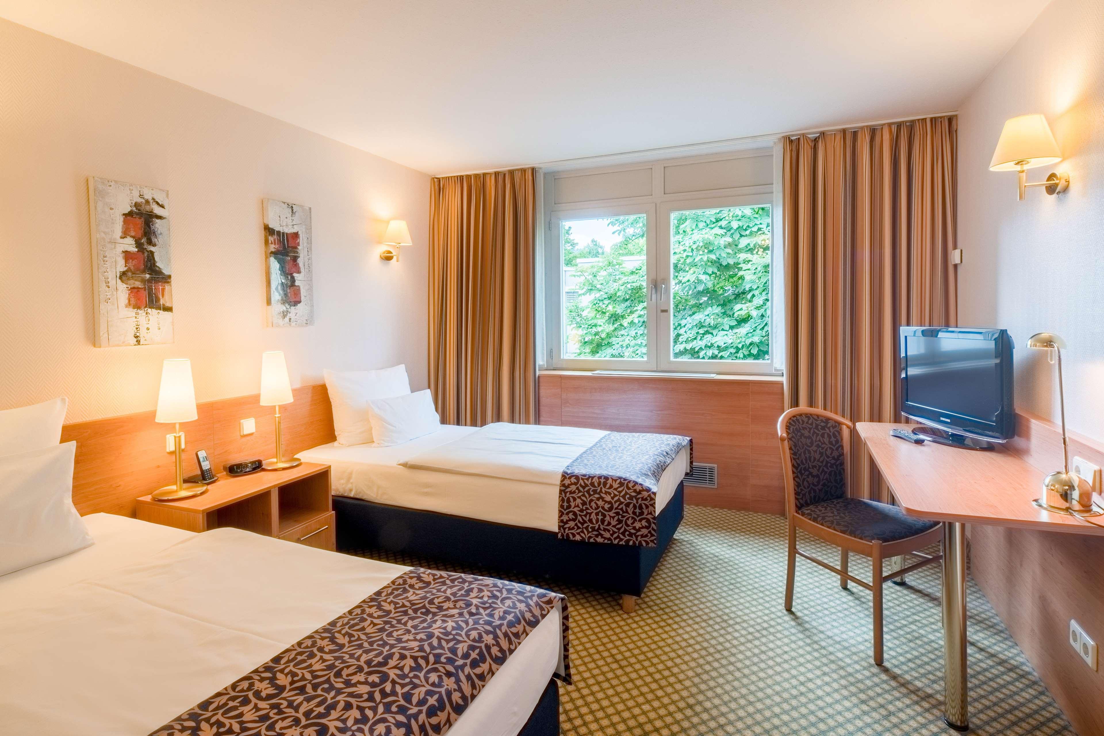 เบสต์ เวสเทิร์น พลัส โฮเทล เฟลล์บัค-ชตุทท์การ์ท Hotel เฟลบาค ภายนอก รูปภาพ