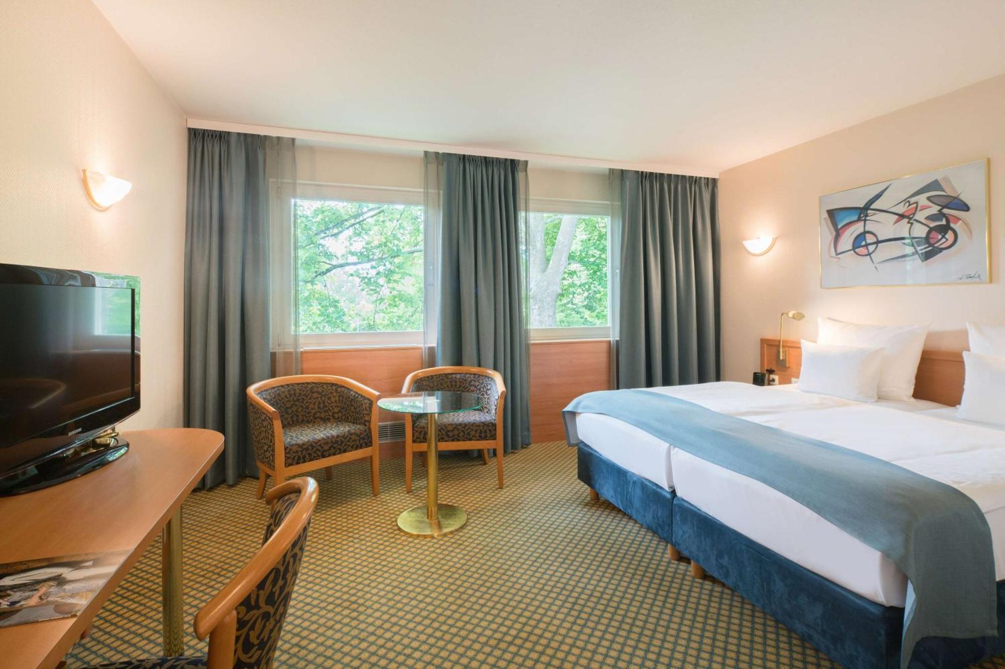 เบสต์ เวสเทิร์น พลัส โฮเทล เฟลล์บัค-ชตุทท์การ์ท Hotel เฟลบาค ภายนอก รูปภาพ